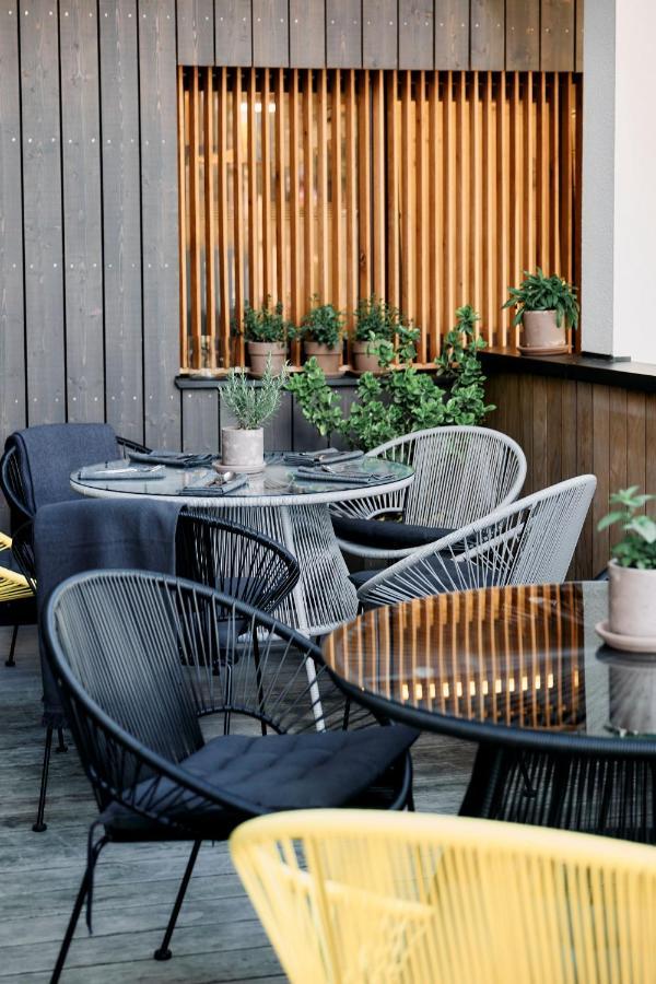 Arx Guesthouse 斯拉德明 外观 照片